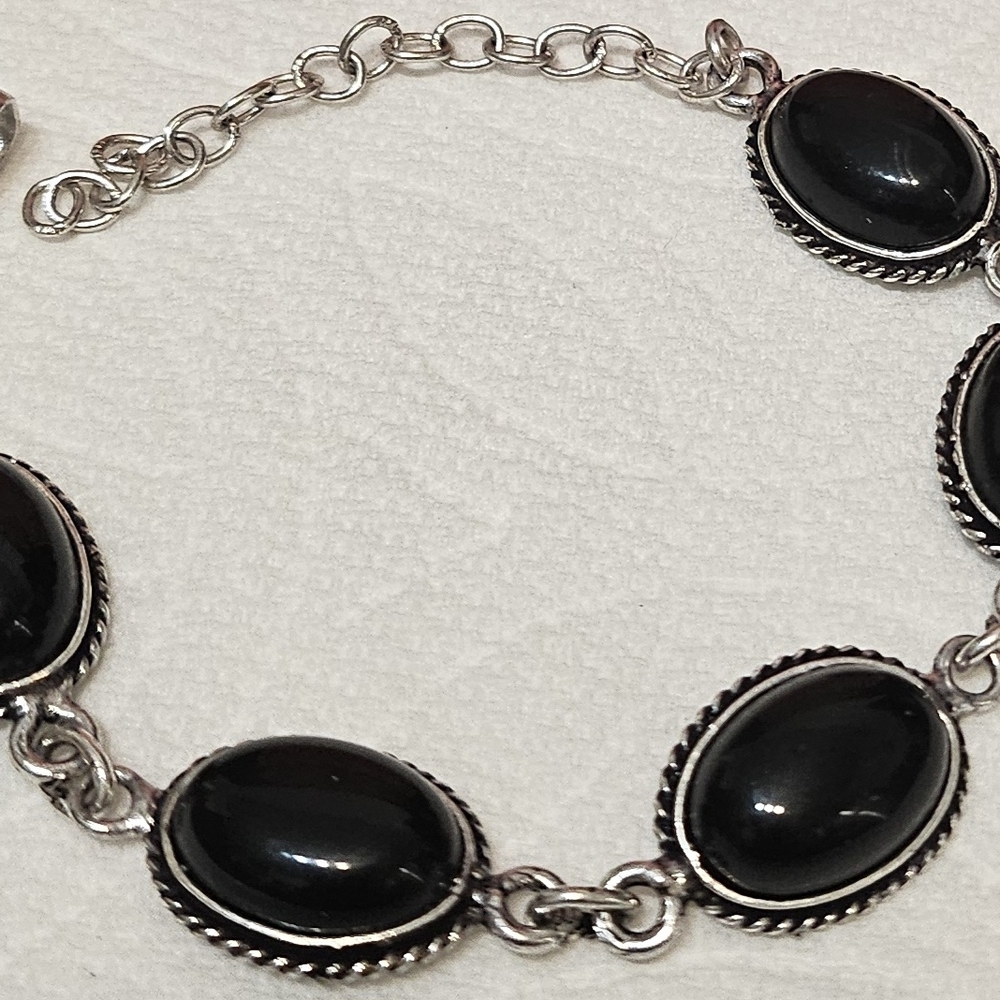 Elegant Black and Silver Women's Bracelet